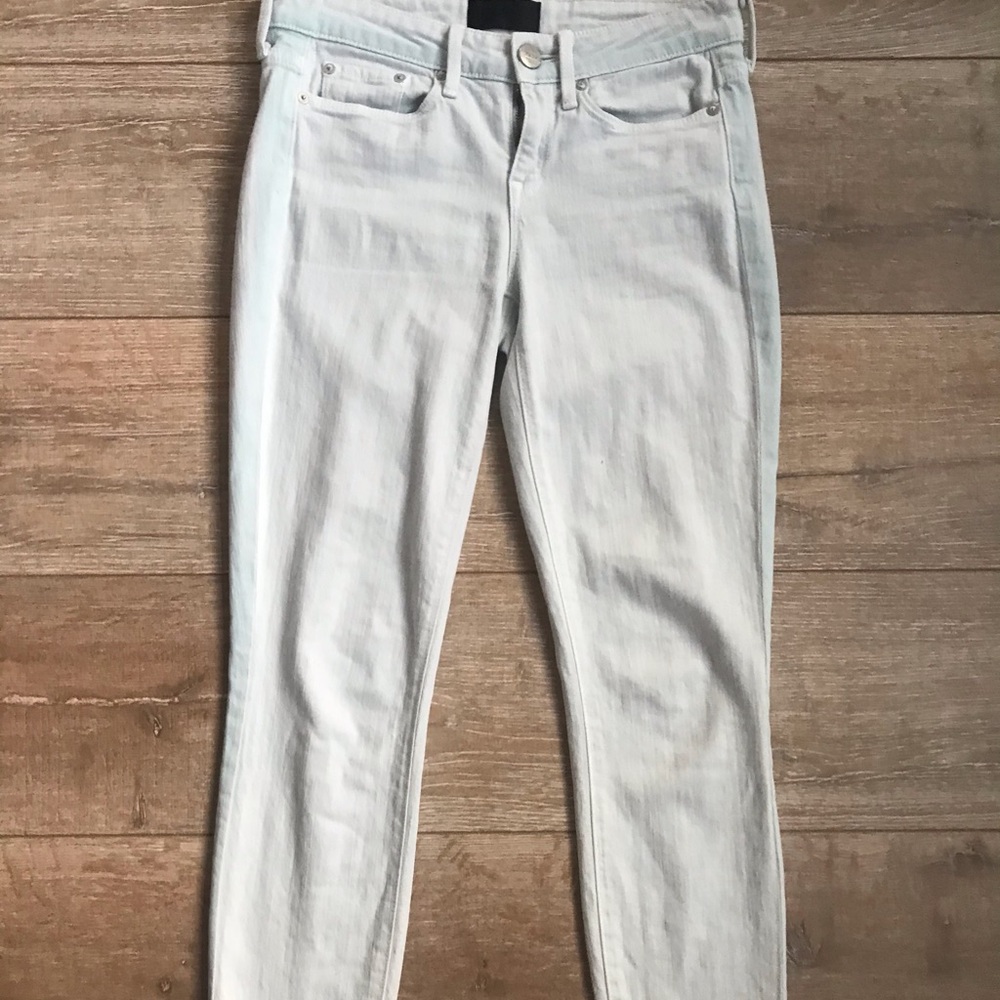 VINCE JEANS. Super soft. Pastel. Good condition